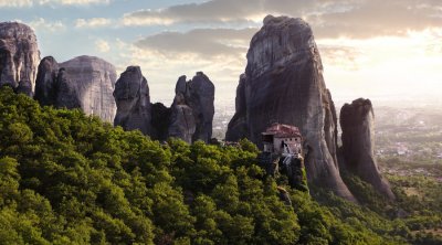 Delphi - Meteora 2 day private tour